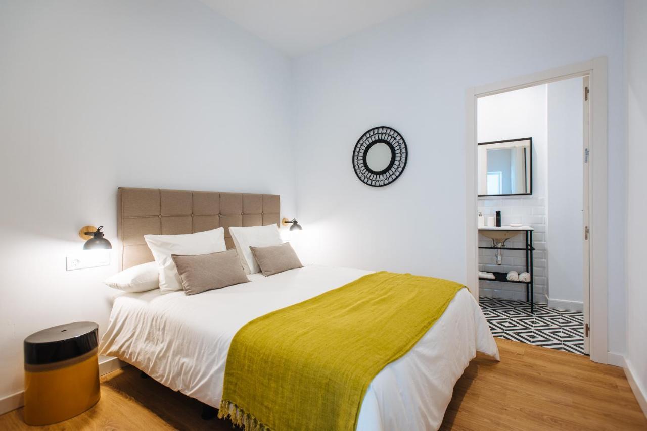 Alameda 1851 - Shared Jacuzzi Apartment Seville Room photo